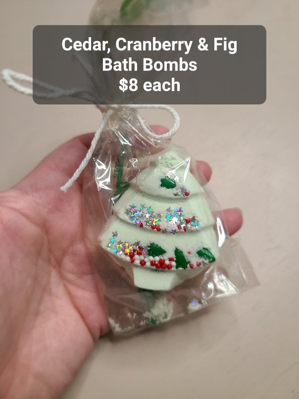 Cedar, Cranberry, & Fig Bath Bomb